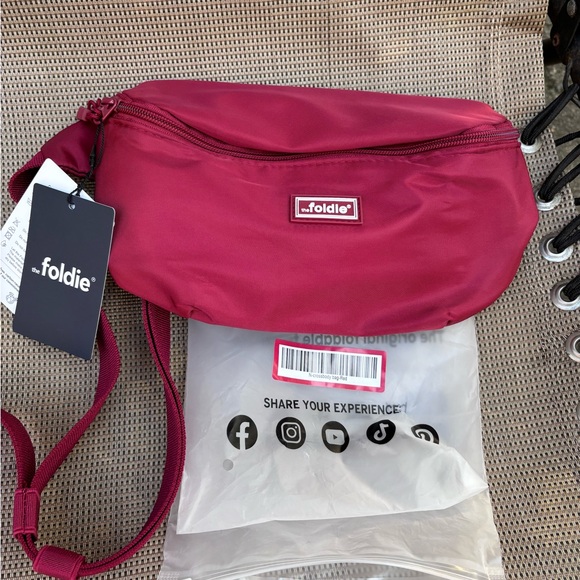 Foldie Handbags - Foldie red crossbody bag